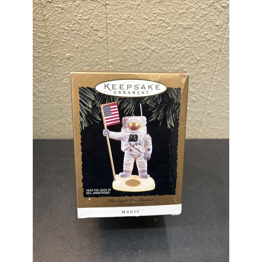 Hallmark Keepsake 1994~The Eagle‎ Has Landed~ORNAMENT~Light and Sound